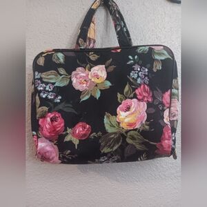 Oscar De La Renta Toiletry Bag